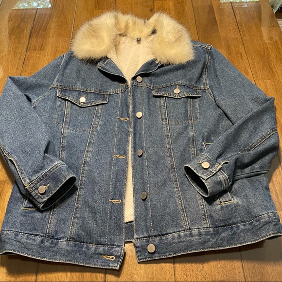 Sherpa Lined Denim Trucker Jacket w Removable Fur - Picture 5 of 8